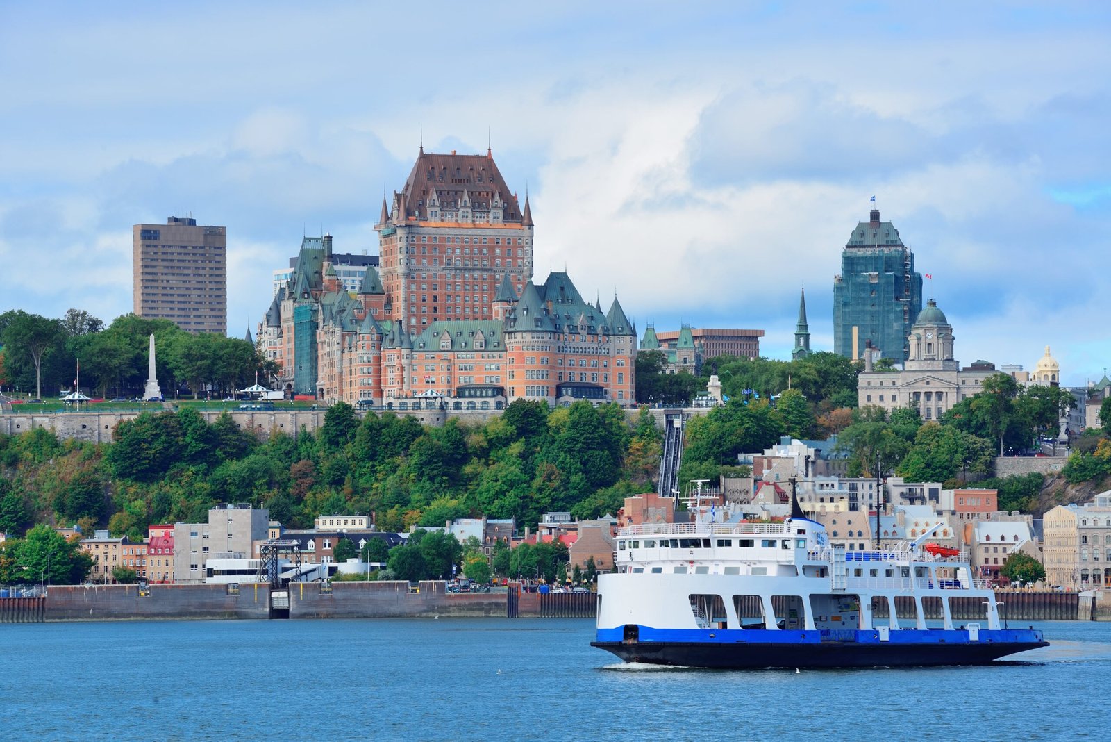 Business Class Flights to Quebec