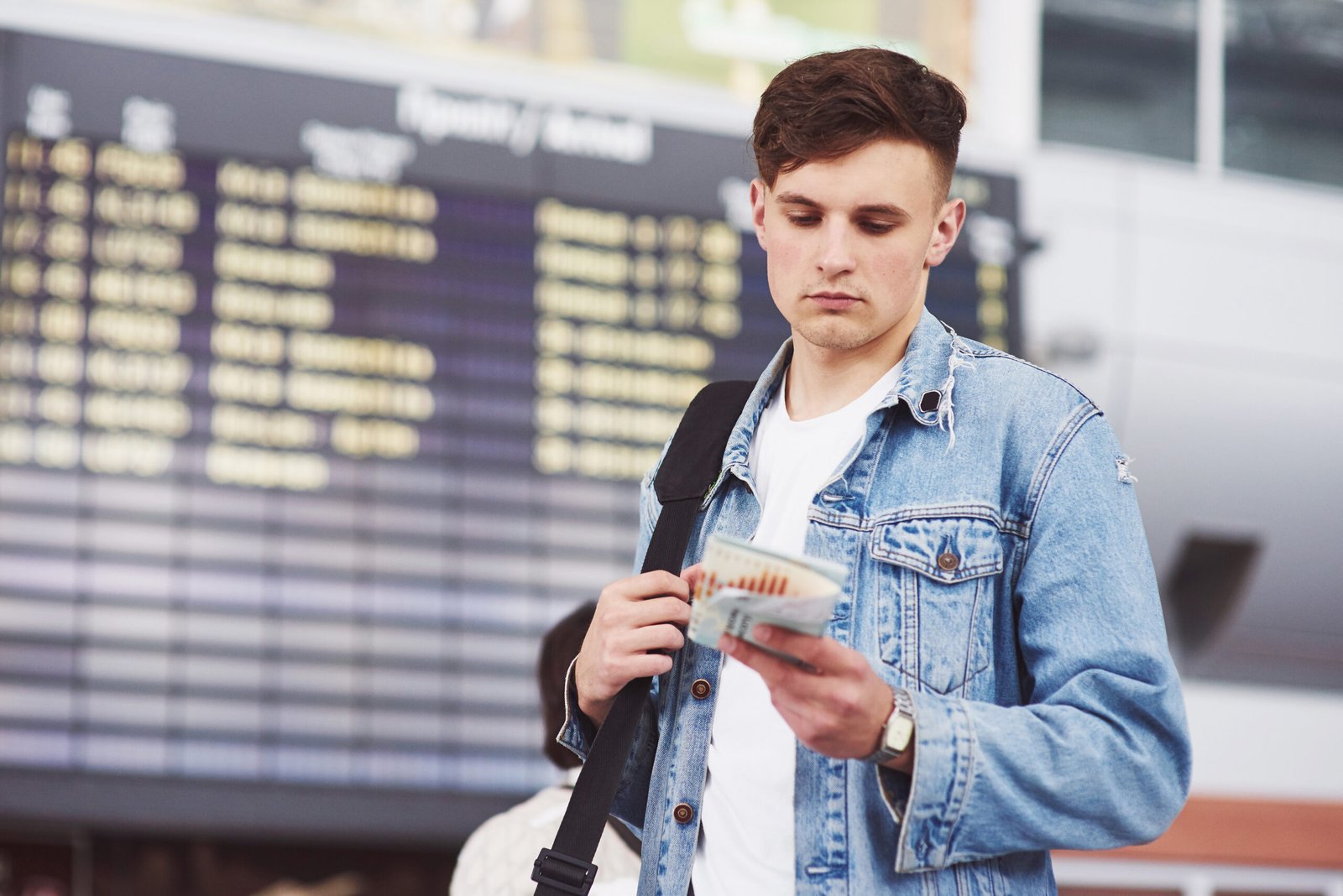 Best Time to Book Flight Tickets for Maximum Savings